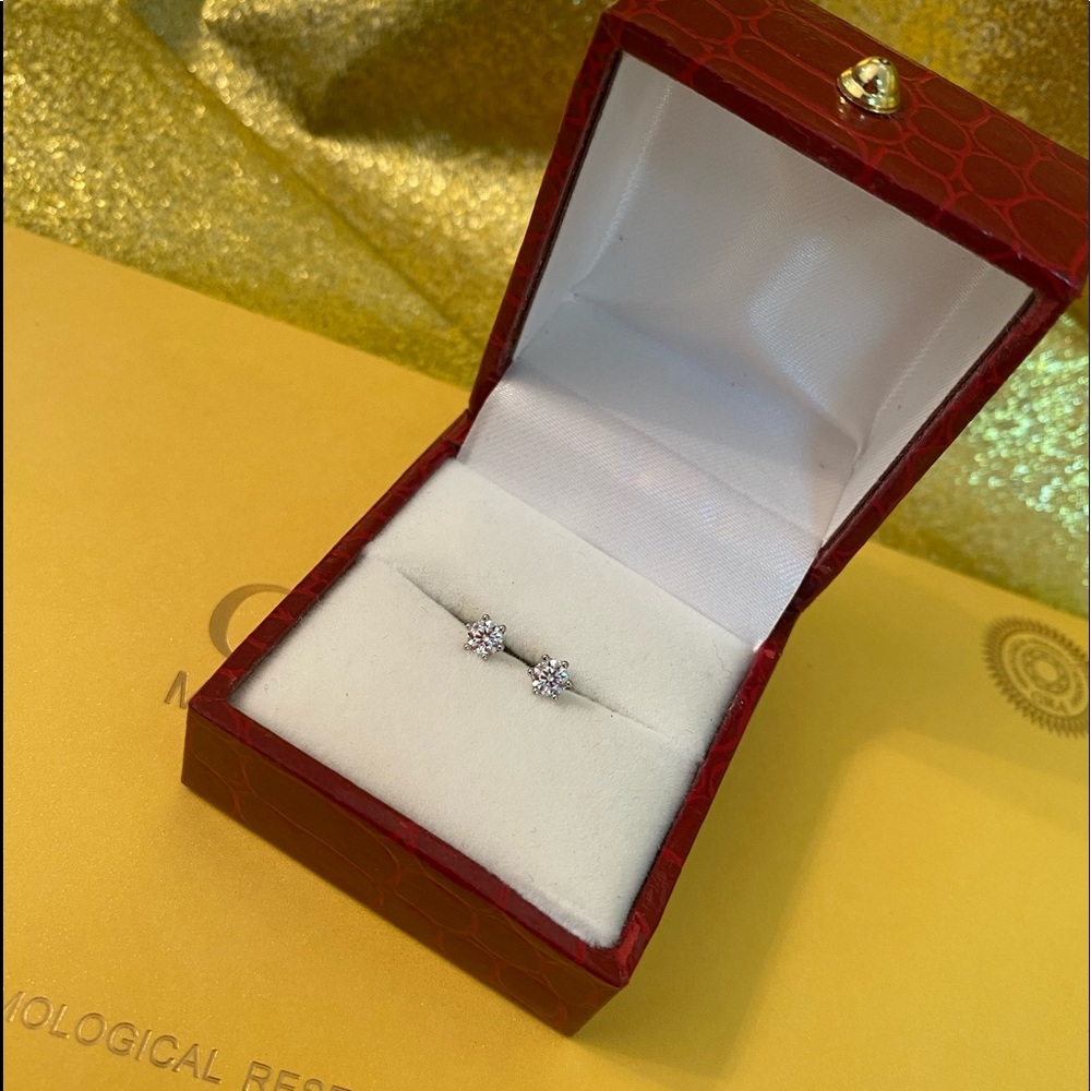 Diamond Studs Earrings